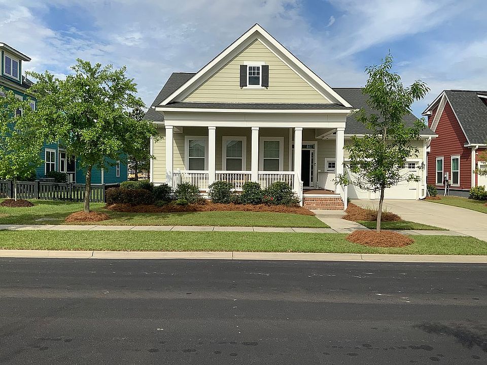 1st image of 829 Buckler St
