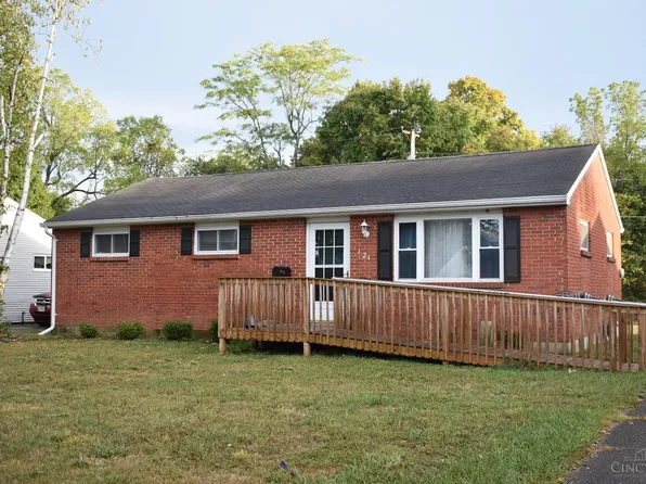 121 W Josie Ave, Hillsboro, OH 45133