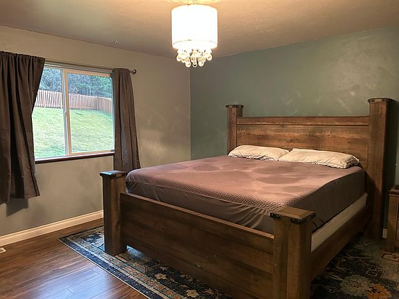 4th image of 183 Lupine Dr