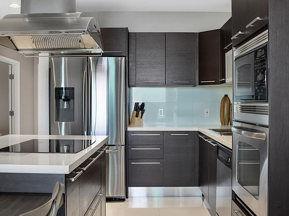 5th image of 7930 East Dr APT 507