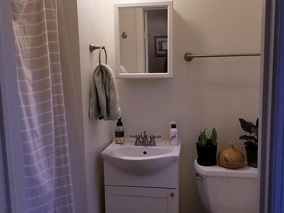4th image of 18 Holbrook St #3