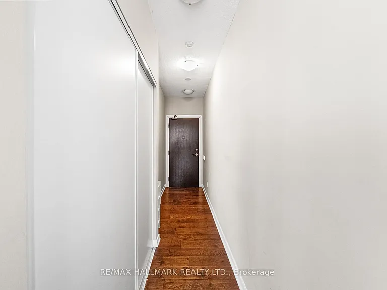 33 Charles St E #2908 — Photo 7
