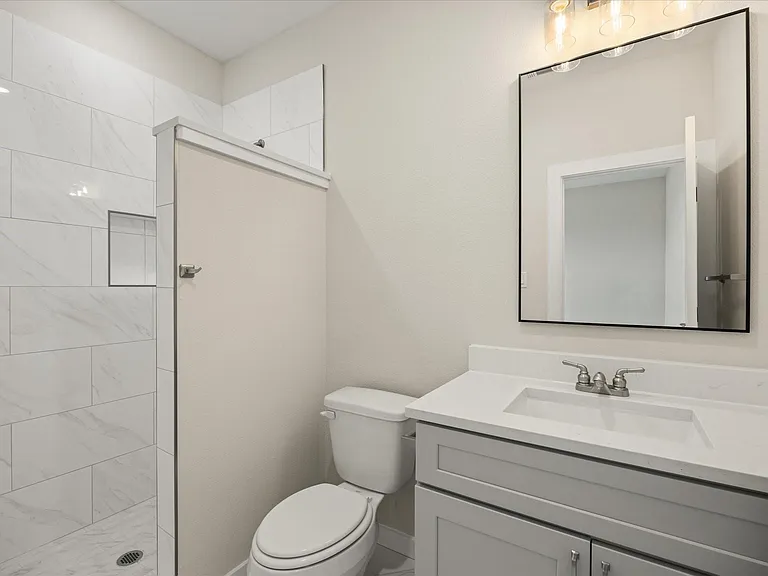 597 Galt Dr — Photo 15