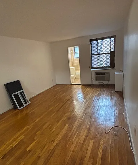 1729 1st Ave #5F — Photo 1