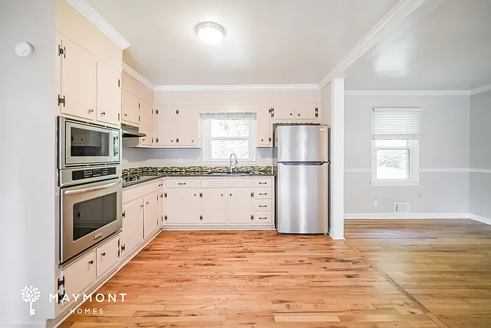 6197 Castlewood Dr — Photo 6