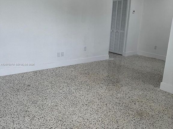 4th image of 2725 SW 25th St APT 3