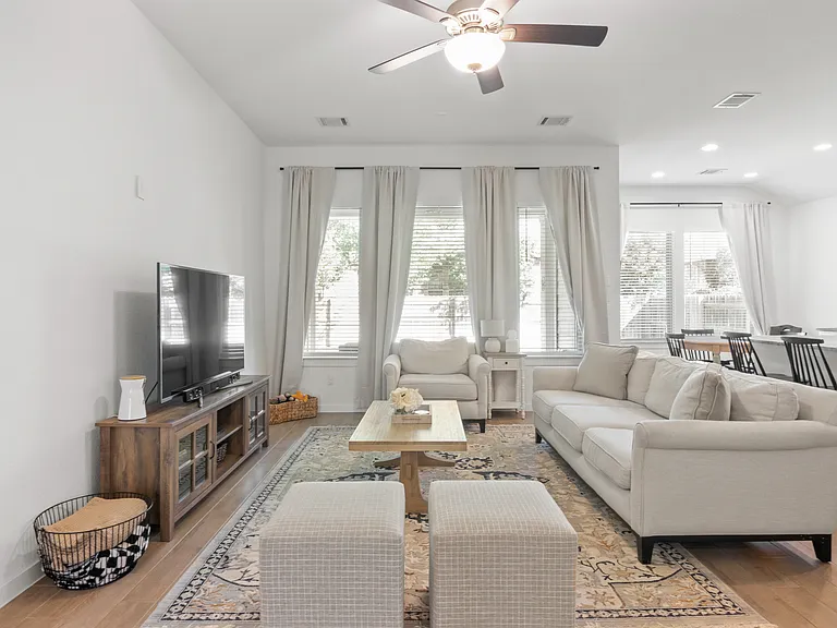 3736 Kyler Glen Rd — Photo 28