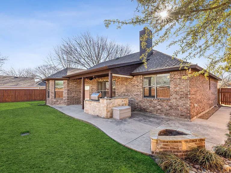 3312 Sycamore Dr — Photo 26