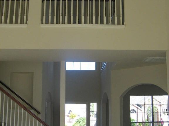 Breezeway/Stairway