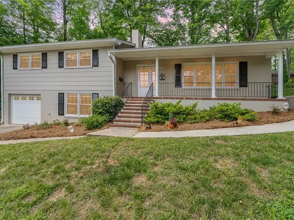 2976 Kedron Ct, Winston Salem, NC 27106