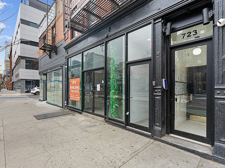 723 11th Ave #5C — Photo 8
