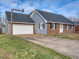 2731 Saint Patrick Dr, Henderson, KY 42420