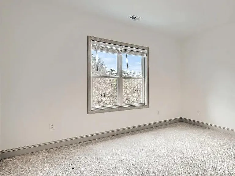 501 Germaine St — Photo 16