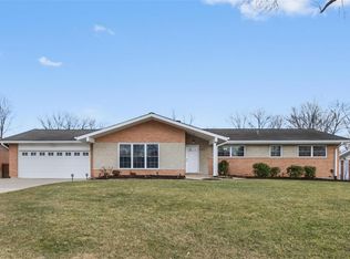 12132 Courtwick Dr, Saint Louis, MO 63128