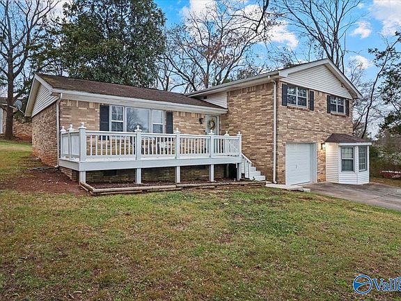 3rd image of 3129 Millbrook Dr NW