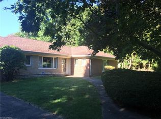 16 Redfern Dr, Youngstown, OH 44505