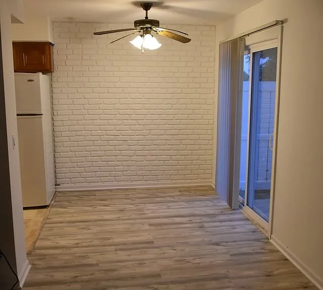1456 Cornell Ter — Photo 18