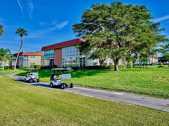 4th image of 76 Royal Oak Drive #207