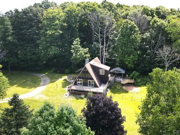 7300 Hamilton Rd, Jamesville, NY 13078
