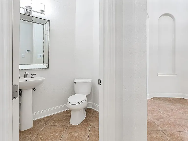 24711 Faraday — Photo 34