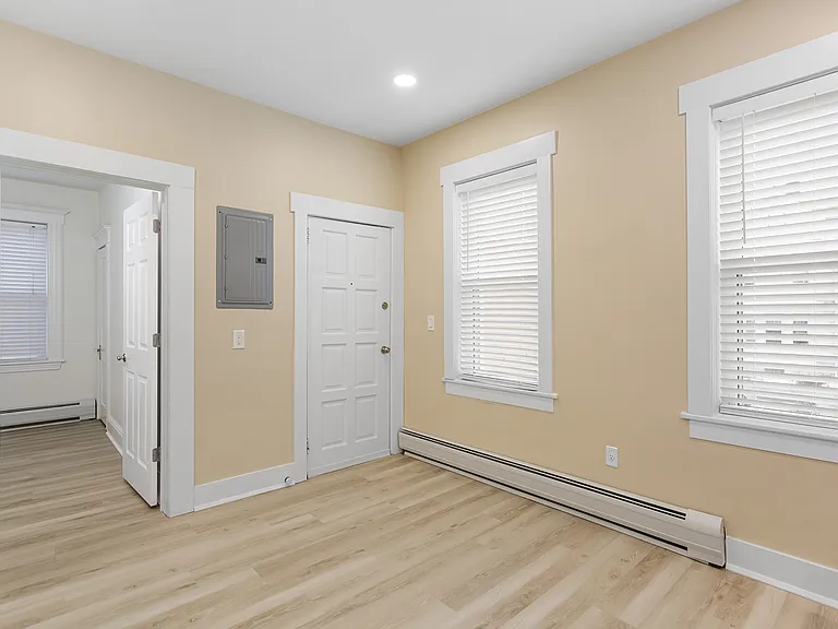 87 Paterson Ave #2 — Photo 15