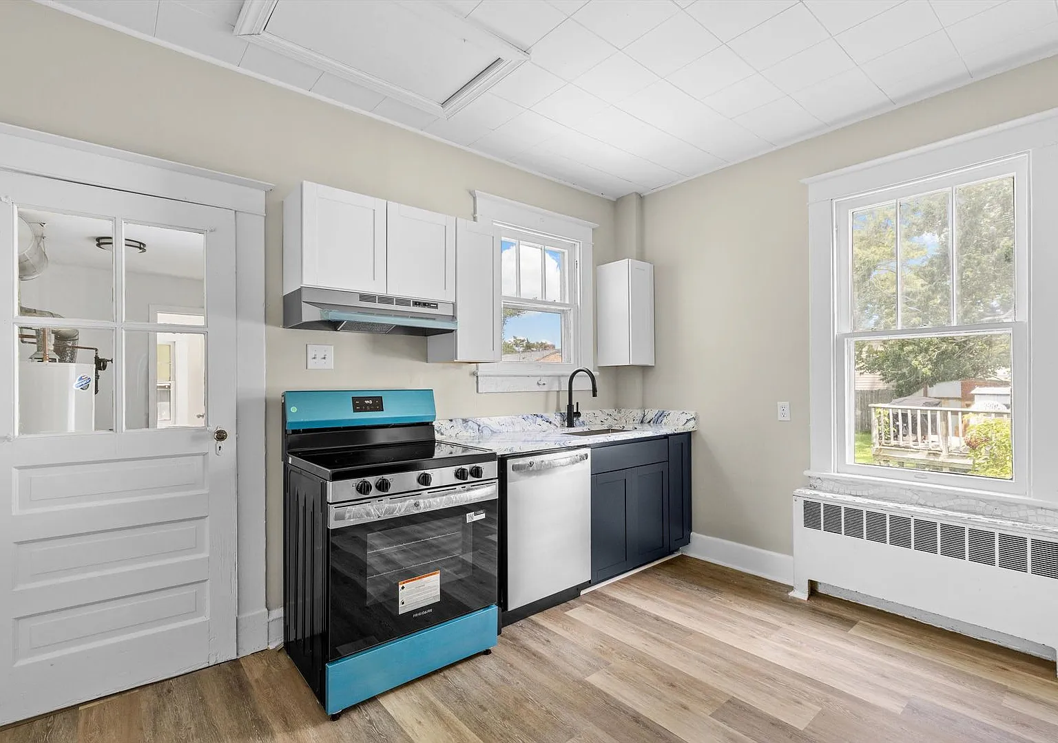 Move In This Week - 4BR/2.5BA Single Family Home Now Available in Hampton! — Photo 3