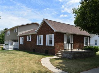 712 N Franklin St, Roanoke, IL