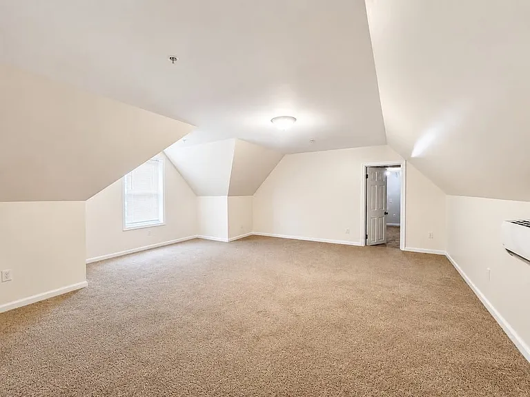 8 Pebble Ln — Photo 17