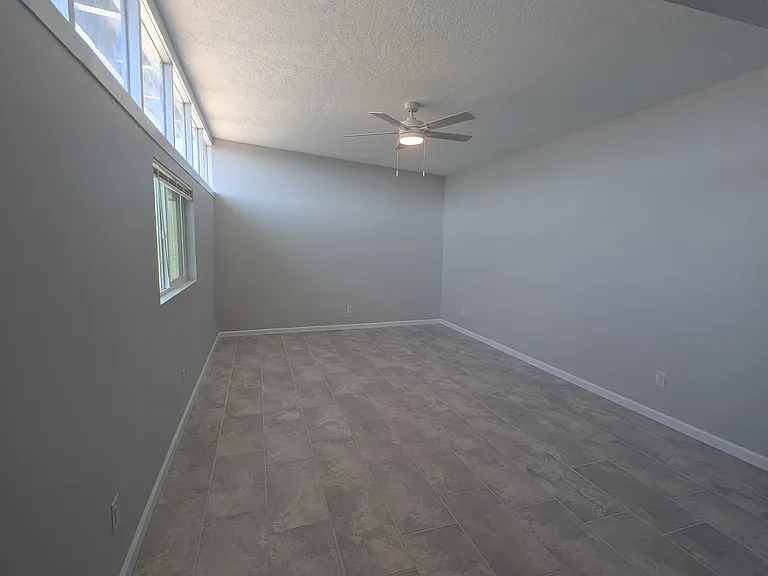 1822 Alvarado Dr NE — Photo 8