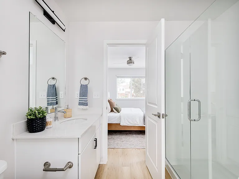 Highline Village Townhomes II — Photo 7