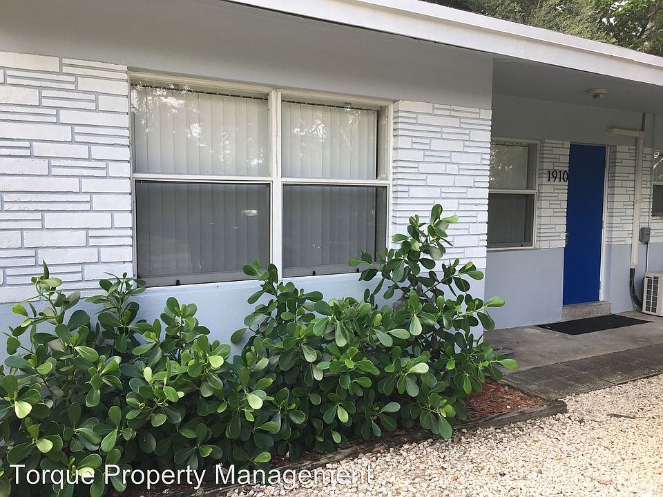 1st image of 1910 SW 8th St #1
