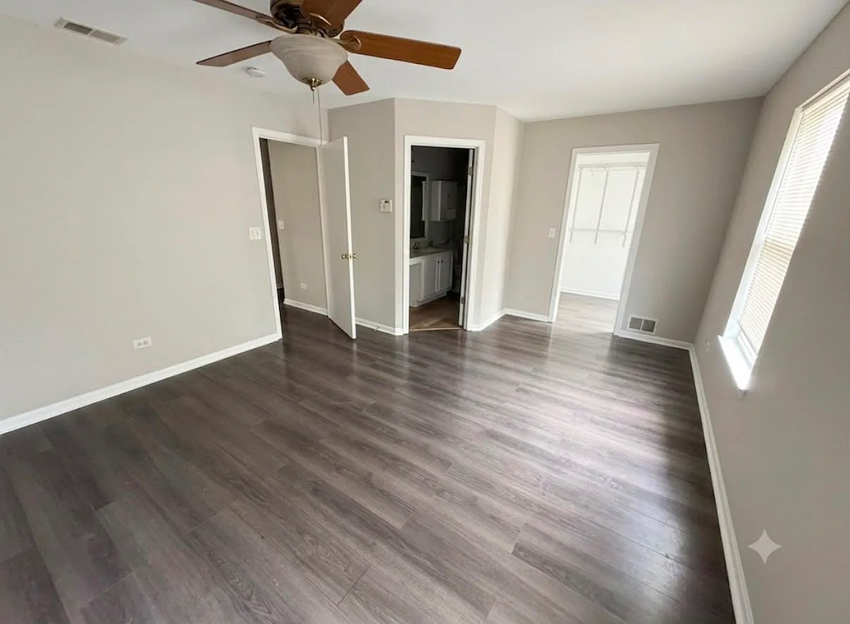 3 bed, 1382 sqft, $2,850 — Photo 2