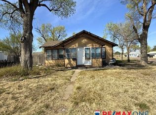 2111 N 3rd St, Garden City, KS 67846