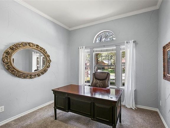 3rd image of 4612 Palm Valley Dr