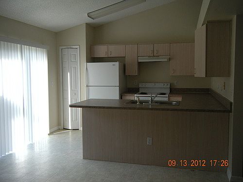 5th image of 2049 Hillview Cir