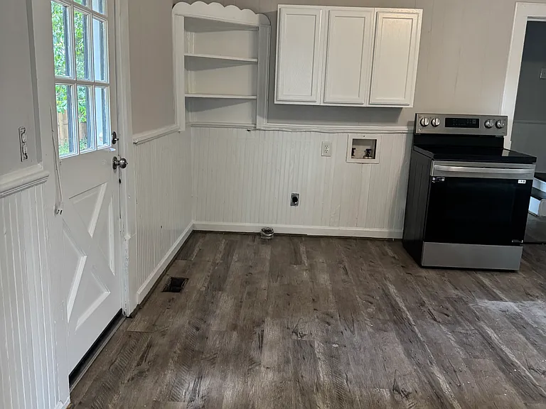 748 Maryland St — Photo 16