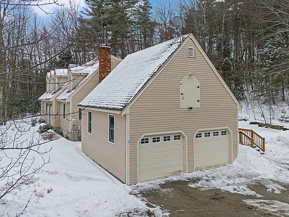 2nd image of 15 Chevey Hill Road