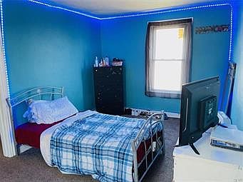 2nd image of 669 Alaska St