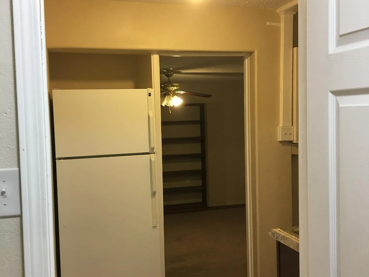 1 bed, 400 sqft, $800 — Photo 4