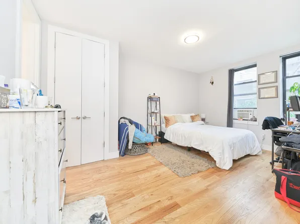 900 Riverside Drive image 4 of 13