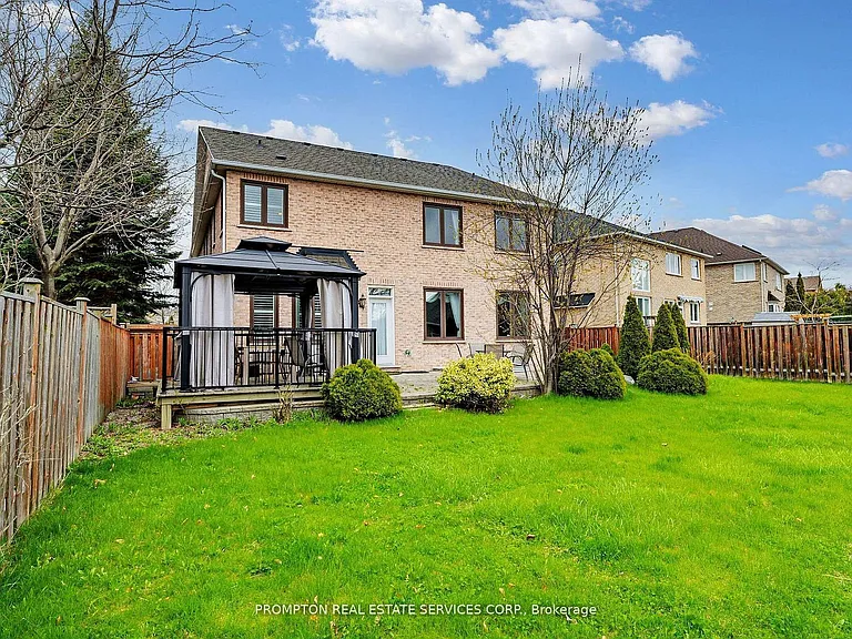 18 Bridleford Ct — Photo 45