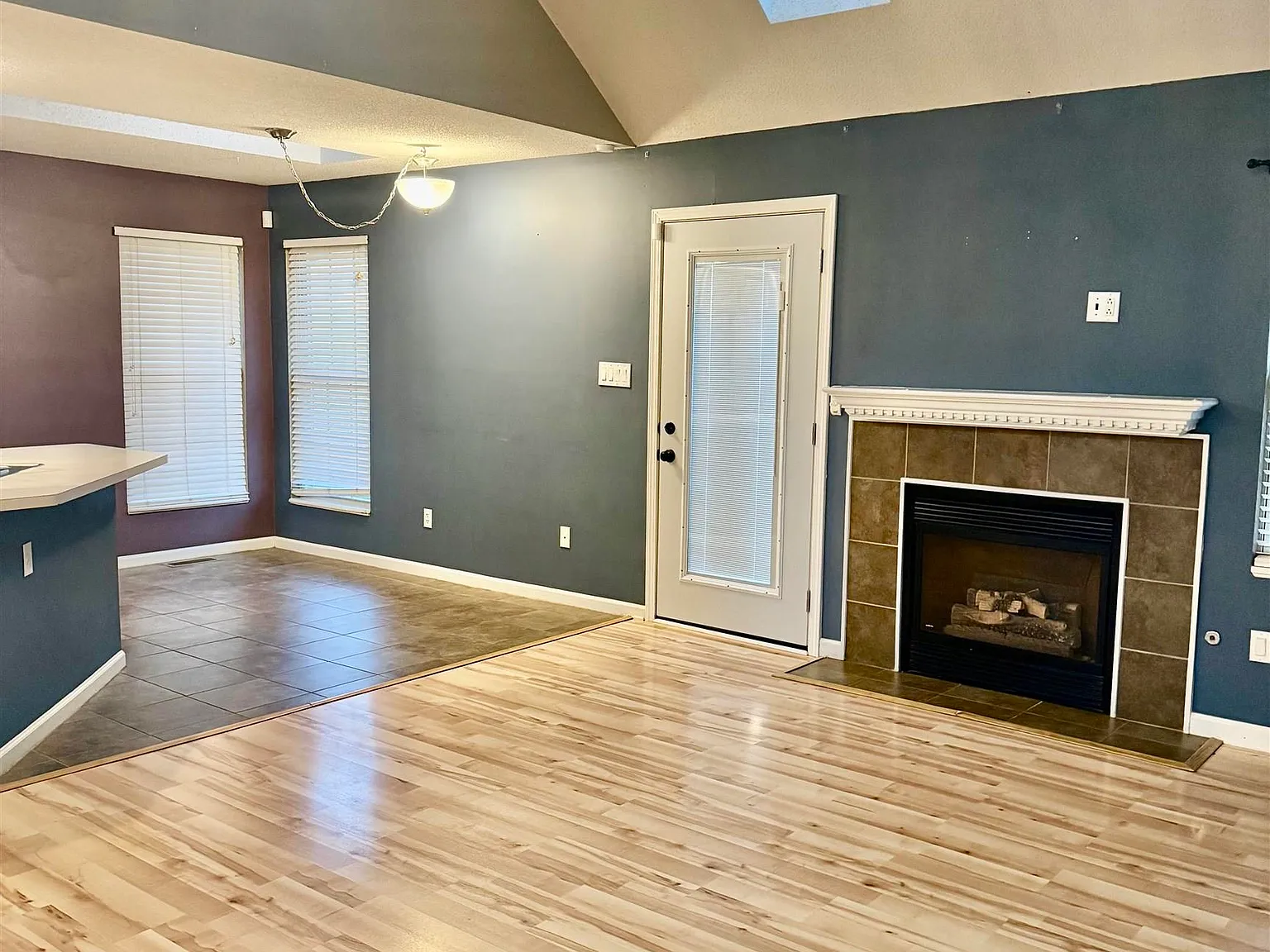 3 bed, 2.5 bath, 1644 sqft, $2,500 — Photo 4