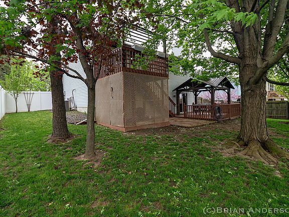5th image of 3215 Sunrise St SE