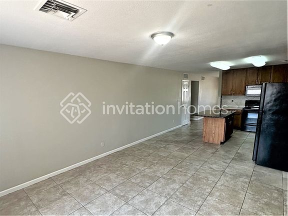 3rd image of 4125 W Harmont Dr
