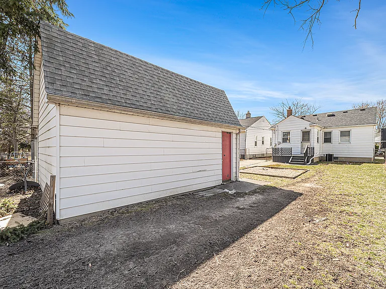 3335 Williams St — Photo 24