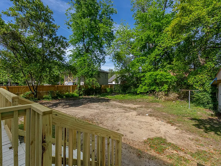 2806 Beacon Ave #B — Photo 7