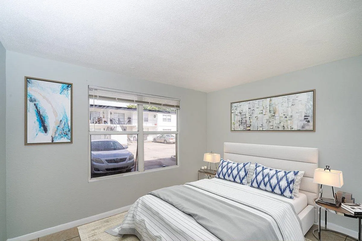 2 bed, 1.5 bath, 1000 sqft, $1,495 — Photo 3