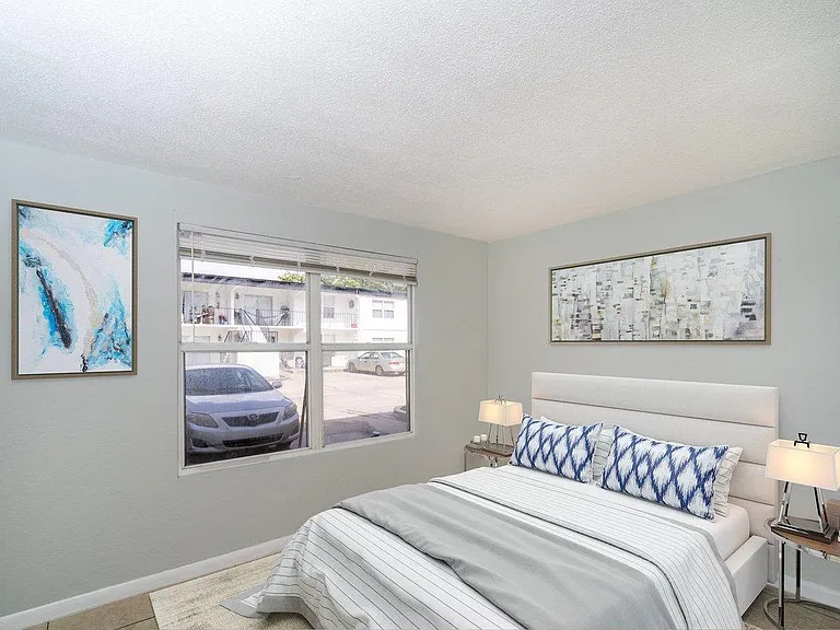 604 Ixoria Ave #B2 — Photo 3