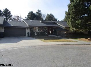 458 Lincoln Ct, Scottsbluff, NE 69361