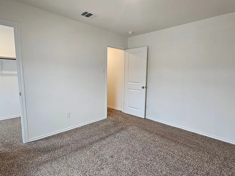 813 Fueller Dr — Photo 33